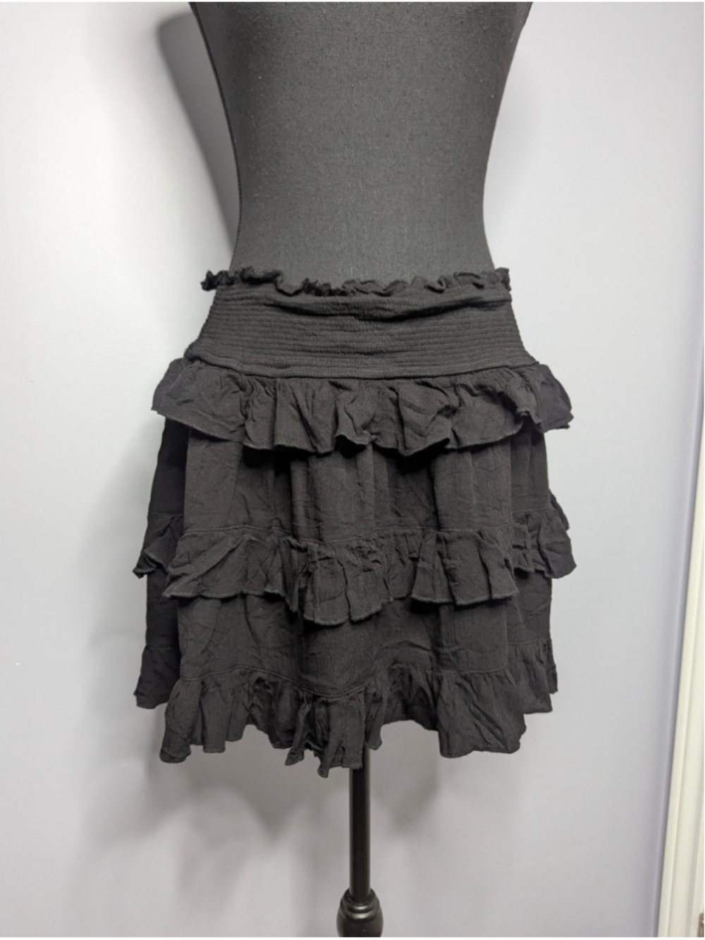 Love Tree Black Tiered Ruffle Smocked Mini Skirt Size L